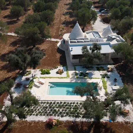 Trullo Lupocaruso بيت للعطل