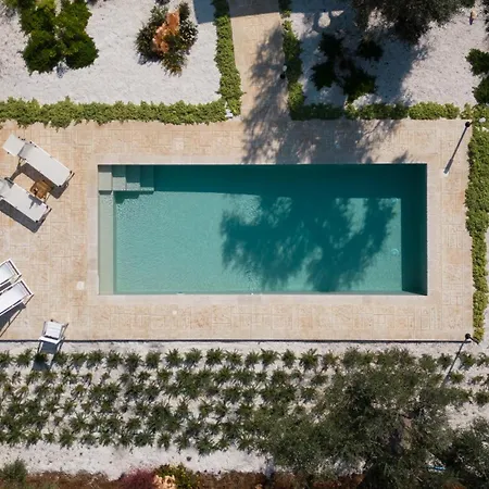 Trullo Lupocaruso * Latiano